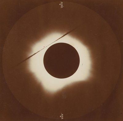 Eclipse solar desde la Isla Caroline, 6 de mayo de 1883 de H. A. Lawrence