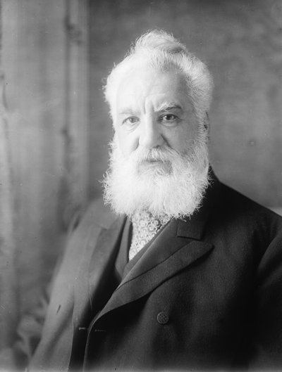 Alexander Graham Bell (1847-1922), hacia 1918 (fotografía en blanco y negro) de Harris & Ewing