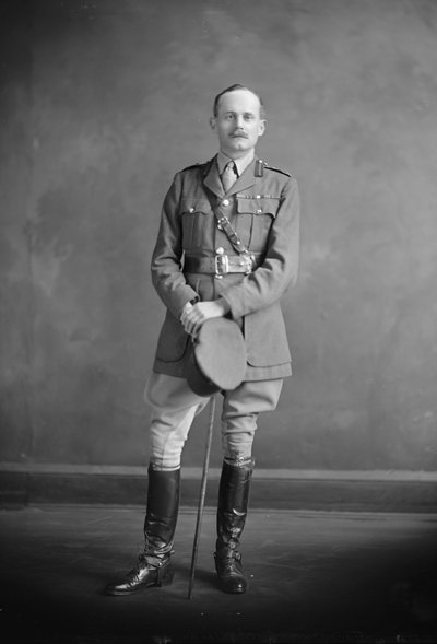Coronel Claude Edward Dansey (1876-1947) (foto b/n) de Harris & Ewing