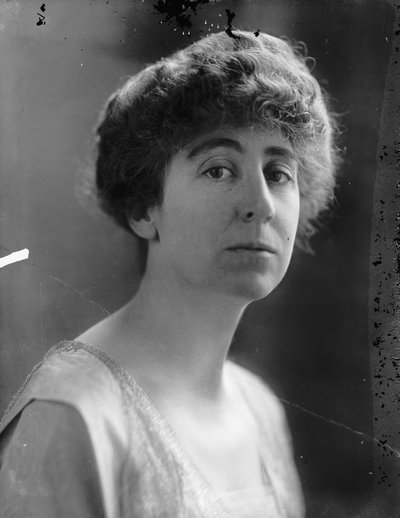 Jeanette Rankin, c.1917 (foto b/n) de Harris & Ewing