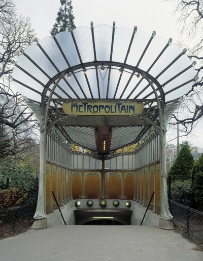Arquitectura Art Nouveau: entrada a la estación de metro Porte Dauphine en París. Diseñada por el arquitecto Hector Guimard (1867-1942). DR de Hector Guimard