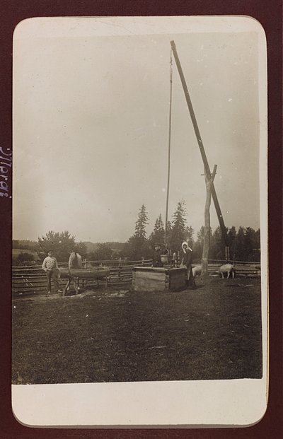 Primera Guerra Mundial: Ucrania en los años 1914-1916 durante la invasión del ejército alemán. Un pozo de Heldenfriedhof Dsessentniki (attr. to)