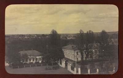 Primera Guerra Mundial: Ucrania en los años 1914-1916 durante la invasión del ejército alemán. Vista de una ciudad de Heldenfriedhof Dsessentniki (attr. to)