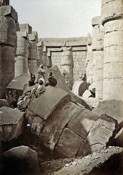 Templo de Karnak, hacia 1900 (fotografía en blanco y negro) de Henri Béchard