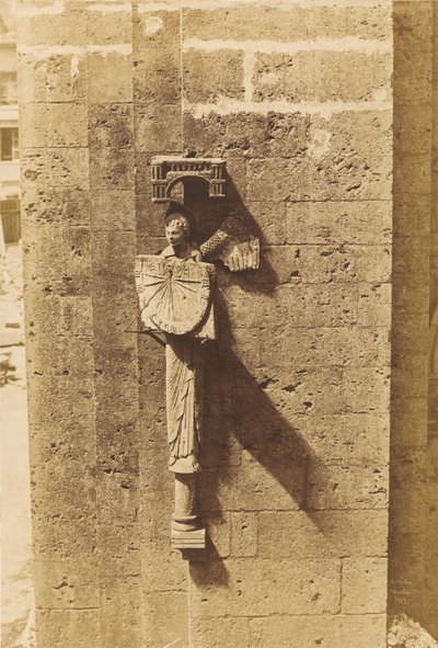 Ángel portando un reloj de sol, en la iglesia de Chartres de Henri Le Secq