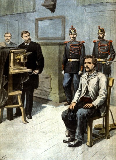 el comienzo de la fotografía antropométrica, c.1895 (ilustración) de Henri Meyer