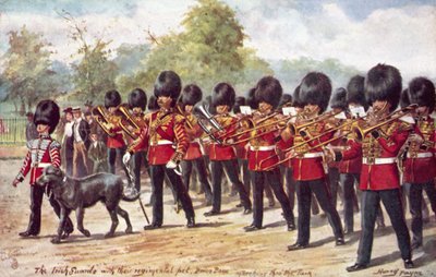 Los Guardias Irlandeses con su mascota regimental marchando en el parque de Henry A. Payne