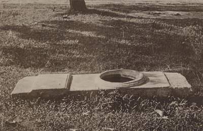 Ciudades en ruinas de Ceilán: Pandu Orua (foto en blanco y negro) de Henry W. Cave