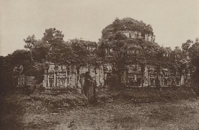 Ciudades en ruinas de Ceilán: Thuparama en Polonnaruwa (foto en blanco y negro) de Henry W. Cave