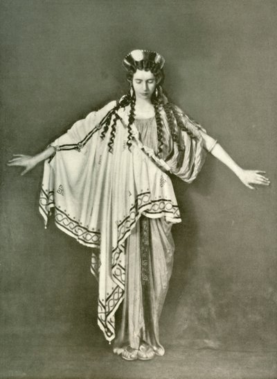 Una Mujer Ateniense de Moda a.C. 600-468, 1924 de Herbert Norris