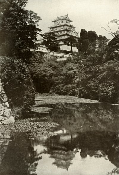 Un antiguo castillo feudal desde el foso, 1910 de Herbert Ponting