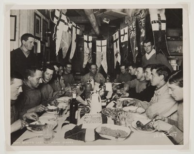 Última cena de cumpleaños del Capitán Scott, durante la expedición Terra Nova (1910-13) al Polo Sur de Herbert Ponting