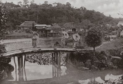 Hikone (foto en blanco y negro) de Herbert Ponting
