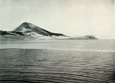 Hut Point y Observation Hill, c1910-1913, 1913 de Herbert Ponting