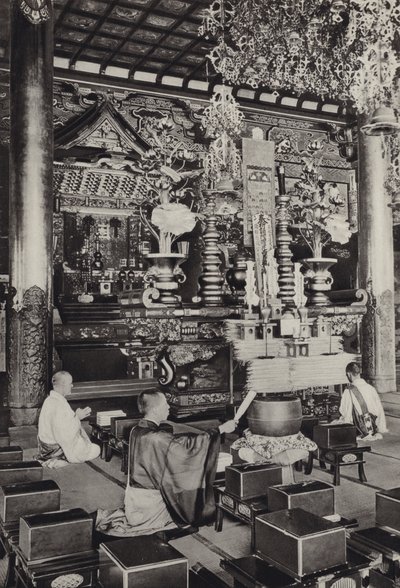 Japón en los años 1920: Omori, Templo Ikegami (budista) (foto en blanco y negro) de Herbert Ponting