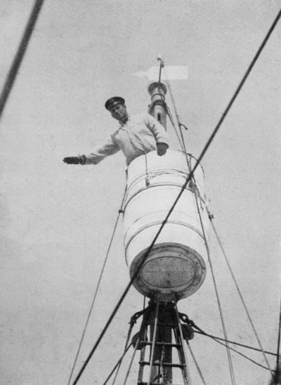 Teniente Evans en el nido de cuervos, c1910-1913, 1913 de Herbert Ponting