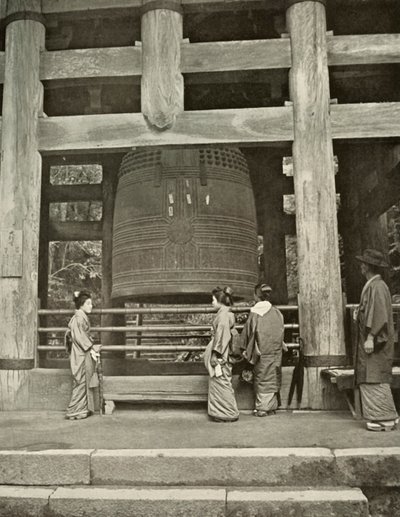 La Gran Campana en el Templo Chio-In, 1910 de Herbert Ponting
