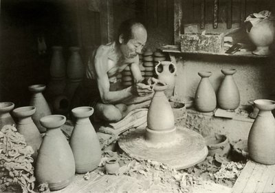El alfarero en su rueda, 1910 de Herbert Ponting