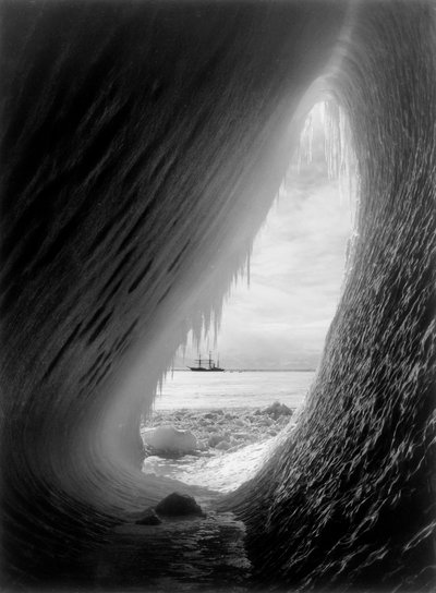 La Terra Nova en el Sonido de McMurdo, Antártida, 1911 de Herbert Ponting