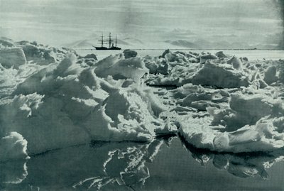 El Terra Nova en el Estrecho de McMurdo, c1910-1913, 1913 de Herbert Ponting