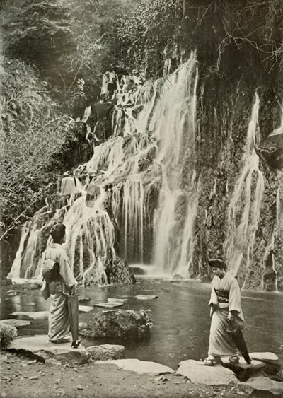 La Cascada de las Joyas Caídas en Yumoto, 1910 de Herbert Ponting
