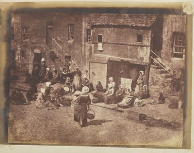 [Fishergate, St Andrews, Mujeres y niños cebando las líneas] de Hill and Adamson