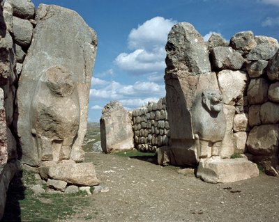 Puerta de los Leones en las murallas de Hattusa de Hittite