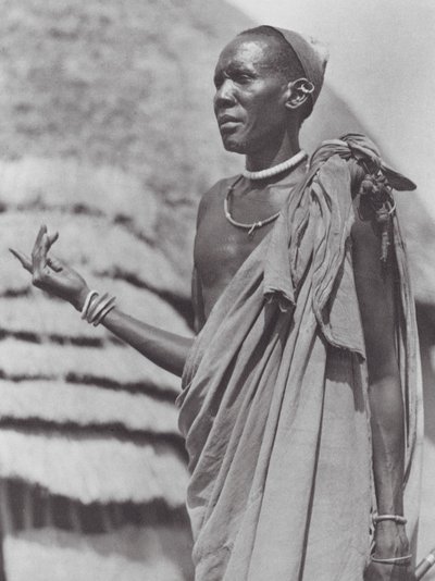 África: Jefe de Tonga (foto b/n) de Hugo Adolf Bernatzik