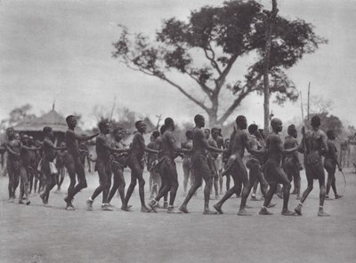 África: Danza Moru (foto b/n) de Hugo Adolf Bernatzik