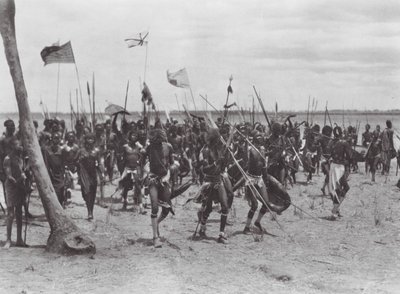 África: Ceremonia funeraria Shilluk cerca de Tonga (foto b/n) de Hugo Adolf Bernatzik