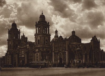 Mexico: Capital Mejico, La catedral (b/w photo) de Hugo Brehme
