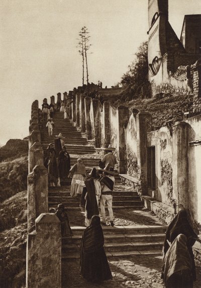 Mexico: Guadalupe Hidalgo, Ascension a la colina de Tepeyacac (b/w photo) de Hugo Brehme