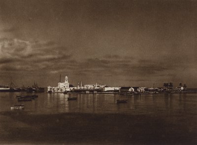 Mexico: Panorama del puerto de Vera Cruz con castillo de San Juan (b/w photo) de Hugo Brehme