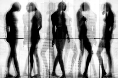 Siluetas urbanas en movimiento de Igor Shrayer