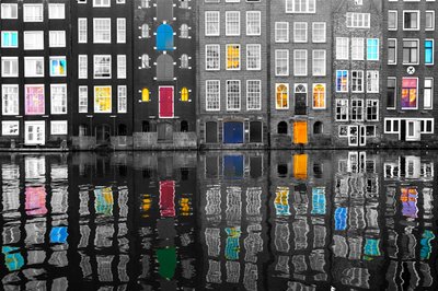 Reflejos coloridos en el canal de Igor Shrayer