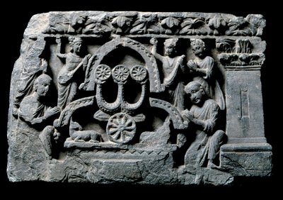 Arte de Gandhara (o Greco-Budismo): “Buda en oración” el milagro de Sravasti. Relieve de la Escuela de Gandhara - siglos II a IV - Museo Indio, Calcuta, India de Indian School