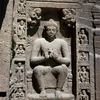 Buda, estatua tallada en la cueva 19 de Indian School