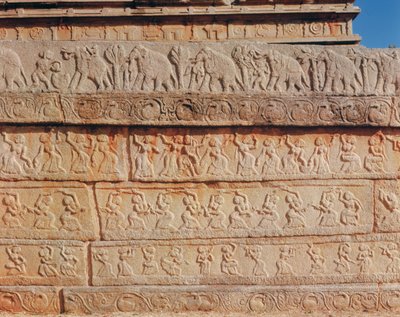 Detalle de la pared, en el Mahanavami Dibba de Indian School