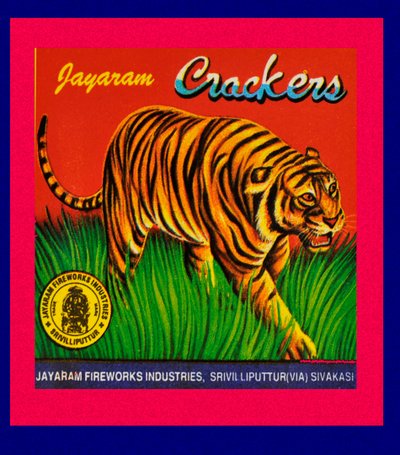 Etiqueta de una caja de fuegos artificiales de Indian School