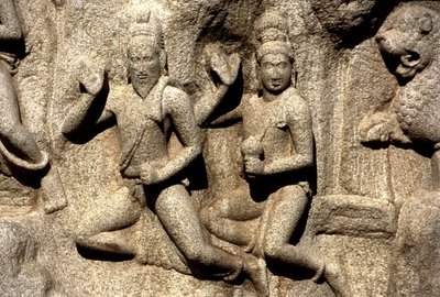 Shiva haciendo un regalo, detalle de la talla que representa la Penitencia de Arjuna del Mahabharata, Pallava (piedra) de Indian School