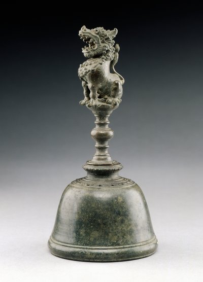 Campana con león de Indonesian School