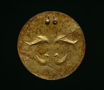 Disco Pectoral Ceremonial (Karse), pueblos de las Molucas, principios del siglo XIX de Indonesian School