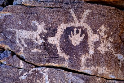 Petroglifos (arte rupestre) anasazi en Nuevo México. de Ira Block