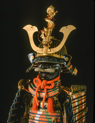 Samurai- Armadura de mujer. Cresta vertical, Familia Ikeda, Museo de Arte Hayashibara de Ira Block