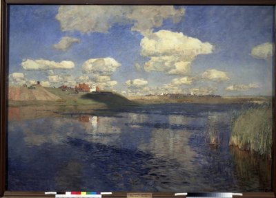 El lago. Vista de la extensión del lago bordeado de juncos, en las orillas, un pueblo y campos de cultivo. Pintura de Isaac (Isaak) Ilyich Levitan (1860-1900), óleo sobre lienzo de Isaak Ilyich Levitan
