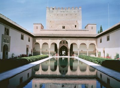 Patio de los Arrayanes, comenzado en 1333 de Islamic School