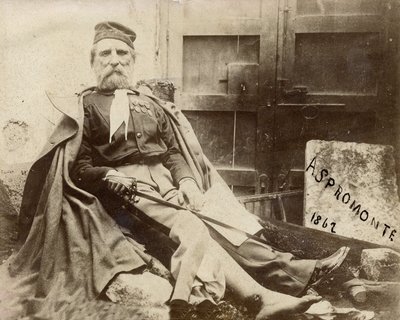 Giuseppe Garibaldi en Aspromonte, con la pierna herida en 1862 de Italian Photographer