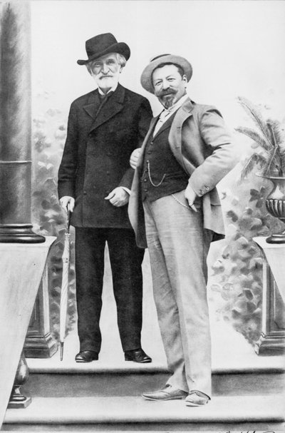Giuseppe Verdi, compositor italiano (1813-1901), y el tenor Francesco Tamagno (1850-1905) en Montecatini a finales del siglo XIX de Italian Photographer