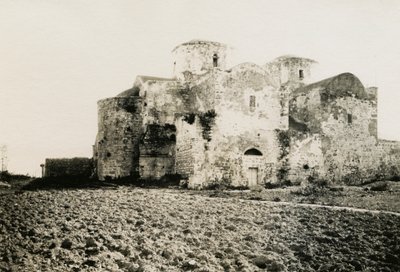 Monasterio de Agios Varnavas, Engomi, Chipre, fotografía de Camille Enlart, París de Italian Photographer