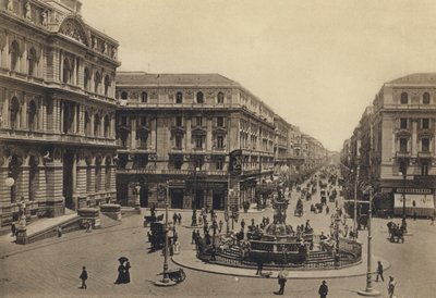Nápoles: Piazza Della Borsa E Rettifilo Corso Umberto I de Italian Photographer